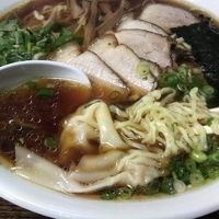 「チャーシューワンタンメン 大盛」@三憩園の写真