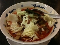 「ちびっこ地獄ラーメン（4丁目） （ハーフサイズ）」@下町食堂 春屋の写真