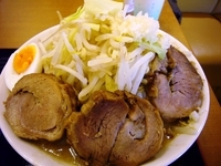 「[限定]塩ラーメン・中【全増し】（900円）+豚増し（200円）」@ジャンクガレッジ イオンレイクタウンmori店の写真