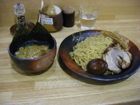 「つけ麺冷 盛り チャーシュー・たまご」@麺屋 新三の写真