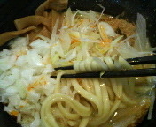 「ラーメン（無料大盛）750円 + タマネギ増し50円」@麺や 蒼 AOIの写真