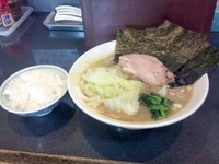 「キャベツラーメン」@横浜家系らーめん 福の家 福生店の写真