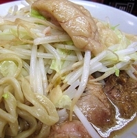 「小ラーメン豚入り（麺半分）ニンニクアブラ  750円」@ラーメン二郎 桜台駅前店の写真