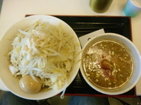 「つけ麺（800円）+味玉（100円） 全部増し」@ジャンクガレッジ イオンレイクタウンmori店の写真