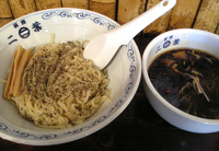 「限定:ブラックつけ麺（1玉）￥850」@二葉 天沼店の写真