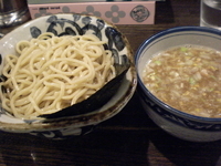 「肉つけめん（角切りチャーシュー100㌘入り） 950円 龍神ぎょ」@つけめん・らーめん活龍 本店の写真