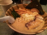 「ラーメン（大）（700+100）」@麺屋こうじの写真