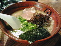 「ラーメン￥600+替え玉￥150」@元祖長浜 大学ラーメンの写真