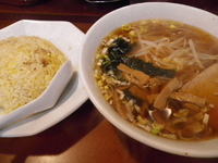 「ラーメン （小）チャーハン （750円）」@大観の写真