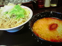 「赤三条つけ麺（中盛り）+温野菜」@煮干 丸めの写真