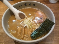 「らーめん（700円）」@麺屋吉左右の写真