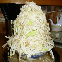 「塩麺 750円 + 味玉（ヤサイマシマシ）」@本家大黒屋本舗 平井店の写真