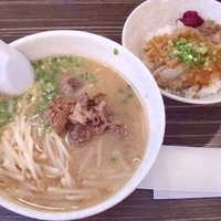 「牛すじ味噌ラーメン（セット）」@うつみ家の写真