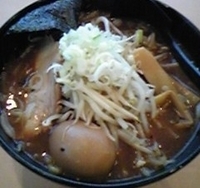 「八丁みそらーめん（700円）+あじたま（ぱど切抜）」@みそ膳 草加店の写真