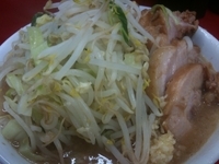 「豚入り/ニンニク」@ラーメン二郎 湘南藤沢店の写真