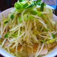 「醤油らーめん【野菜4倍】（お試し価格100円）+チャーシュー（2」@ラーメン頂の写真