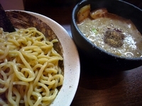 「濃厚豚骨魚介つけ麺（750円）」@源腹 本店の写真