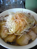 「ねぎチャーシュー麺￥950」@喜多方ラーメン 坂内 浅草店の写真