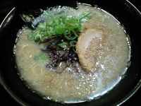 「博多ラーメン（680円）+ミニチャーシュー丼（280円）」@風来坊の写真