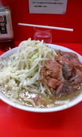 「ぶた入りラーメン（ニンニク）」@ラーメン二郎 松戸駅前店の写真