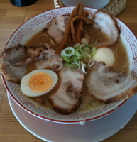 「豚骨醤油チャーシューメン950円+ゆで卵50円」@元祖環七 下頭橋ラーメン 戸田店の写真