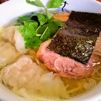 「肉わんたん麺（太麺）」@麺処 みどりの写真