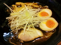 「けや木ら～めん（中200g）880円」@らーめん工房 けや木の写真