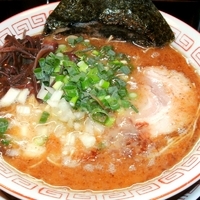 「魚介豚骨らーめん（カツオ油）700円」@博多長浜らーめん 六角堂 八王子店の写真