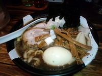 「特製煮干ラーメン 900円」@すごい煮干ラーメン凪 新宿ゴールデン街店 本館の写真