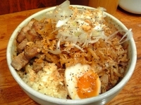 「深夜の汁なしⅡ中盛 （にんにく多め） ￥700」@らーめん 破顔の写真