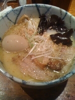 「塩らーめん+たまごごはん」@風来居 渋谷店の写真