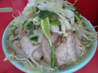 「ぶたダブルラーメン ニンニク」@ラーメン二郎 三田本店の写真