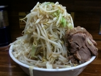 「小ラーメン 700円 （ヤサイ、ニンニク、カラメ）」@ラーメン二郎 新小金井街道店の写真