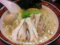 「しゃもそば（塩味・大盛:平日無料）750円+味玉100円=850」@中華そば 華丸の写真