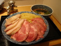 「濃厚魚介つけめん（特盛り）+チャーシュー豚のみ5枚+チャーシュー」@麺屋 一燈の写真