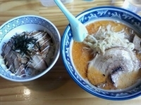 「味噌ラーメン390円+チャーシュー丼350円」@麺や 樽座 小宮店の写真