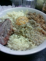 「汁なし（ヤサイ、ニンニク、アブラ、スマイル）」@らーめん豚喜の写真