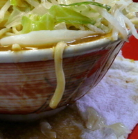 「麺マシ 大ラーメン（ニンニク） 650円」@ラーメン二郎 三田本店の写真