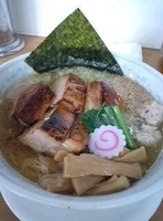 「黄金厚切りチャーシューメン（店主心意気）」@MENYA 食い味の道有楽の写真