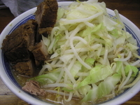 「小ラーメン（ヤサイ少なめ）￥700」@ラーメン二郎 新小金井街道店の写真
