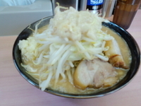 「ラーメン（250g） ニンニク、アブラ 650円」@魔人豚の写真