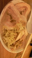 「醤油チャーシュー麺+大盛（麺カタメ、ネギ抜き）」@こってりらーめん なりたけ 本八幡店の写真