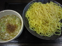 「胡麻醤油つけ麺（大盛）+水餃子+小ライス（780円+無料+無料）」@らーめん伊東の写真