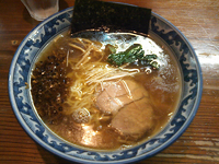 「醤油らぁめん（550円）+キーマカリー丼（350円）」@麺工房 隠國 愛川本店の写真