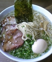 「鶏支那蕎麦680円+大盛り100円+チャーシュー2枚200円=9」@喜乃壺の写真