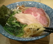 「芳醇香味そば（醤油）390円（特別ご招待券利用）+ミックスチャー」@麺屋 一燈の写真