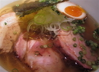 「鰮煮干ラーメン*塩+（チャーシュー200円）」@喜元門 本店の写真