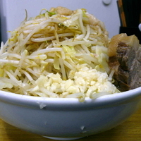 「麺マシ 大ラーメン 800円（ヤサイマシマシ・カラメ・アブラ・ニ」@ラーメン二郎 新小金井街道店の写真