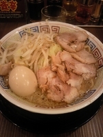 「ガッツリラーメン 肉増し 味玉」@麺屋ZERO1 相模大野ステーションスクエア店の写真