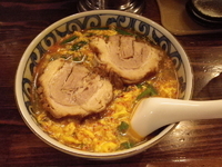 「からいもんらあめん+チャーシュー」@麺からいもんの写真